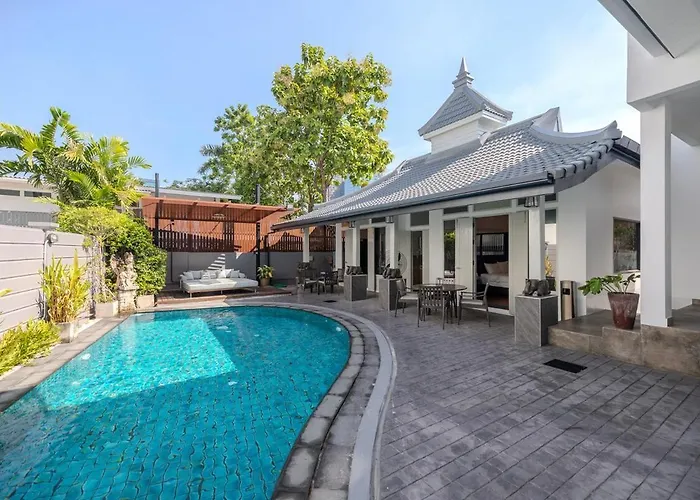 Thong Lo Private Pool In Center Of Villa Bangkok